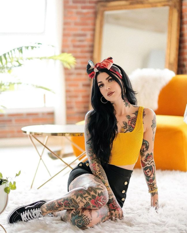 Annɑ Meliani: The Tattooed Model Redefining Beauty Standards in Fashion - mysteriousevent.com