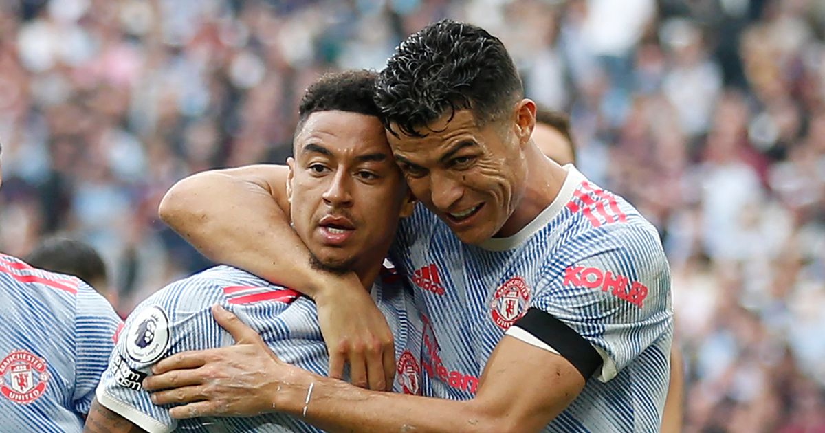 Jesse Lingard spotted teaching Cristiano Ronaldo 'JL' celebration in Manchester United training - Manchester Eʋening News