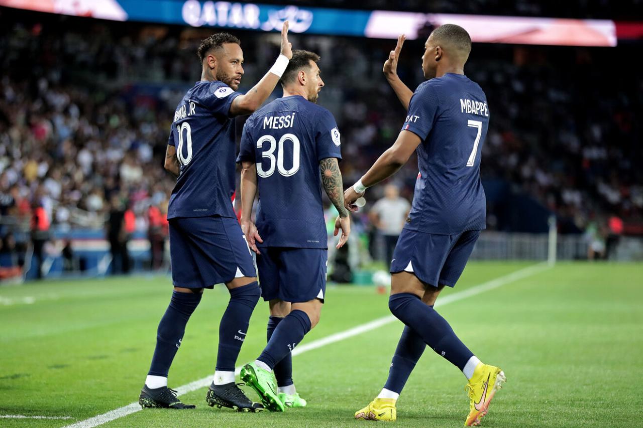 PSG to hold 'clear the air' meeting: Galtier and Campos will speak with Neymar and Mbappe | Marca