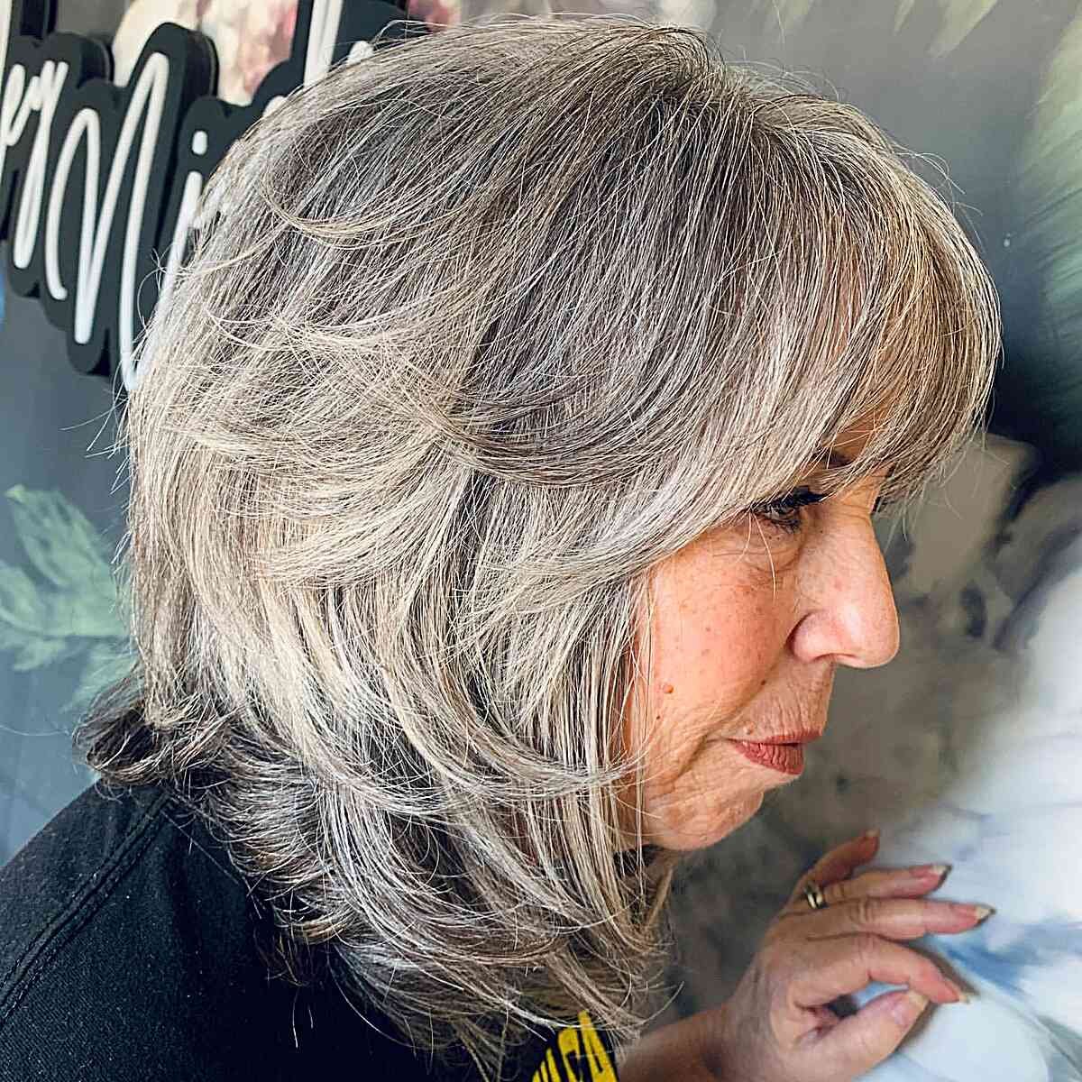 Medium-Short Blowout Shag with Thin Bangs